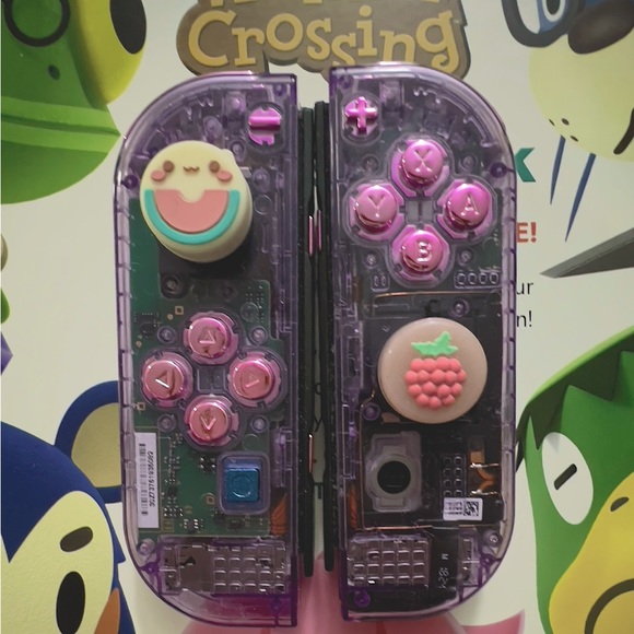 custom joycons - with chrome hot pink buttons & kitty / raspberry joystick cap - Picture 2 of 5